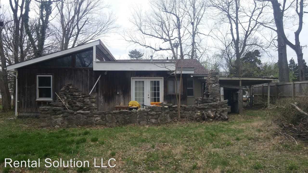 408 West Blvd S - Photo 2 of 4