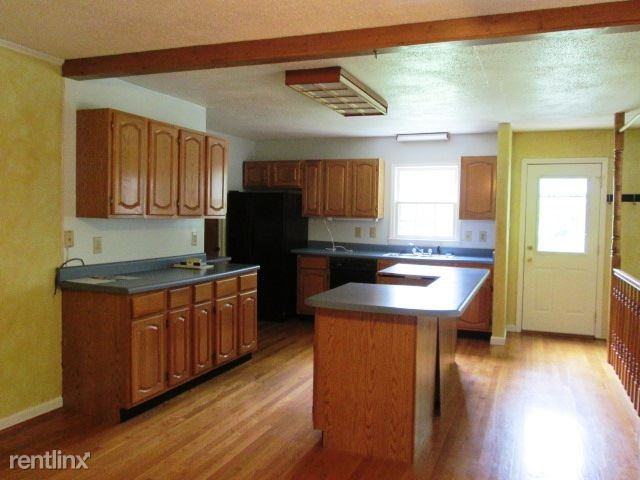 502 Shelby Dr - Photo 3 of 9