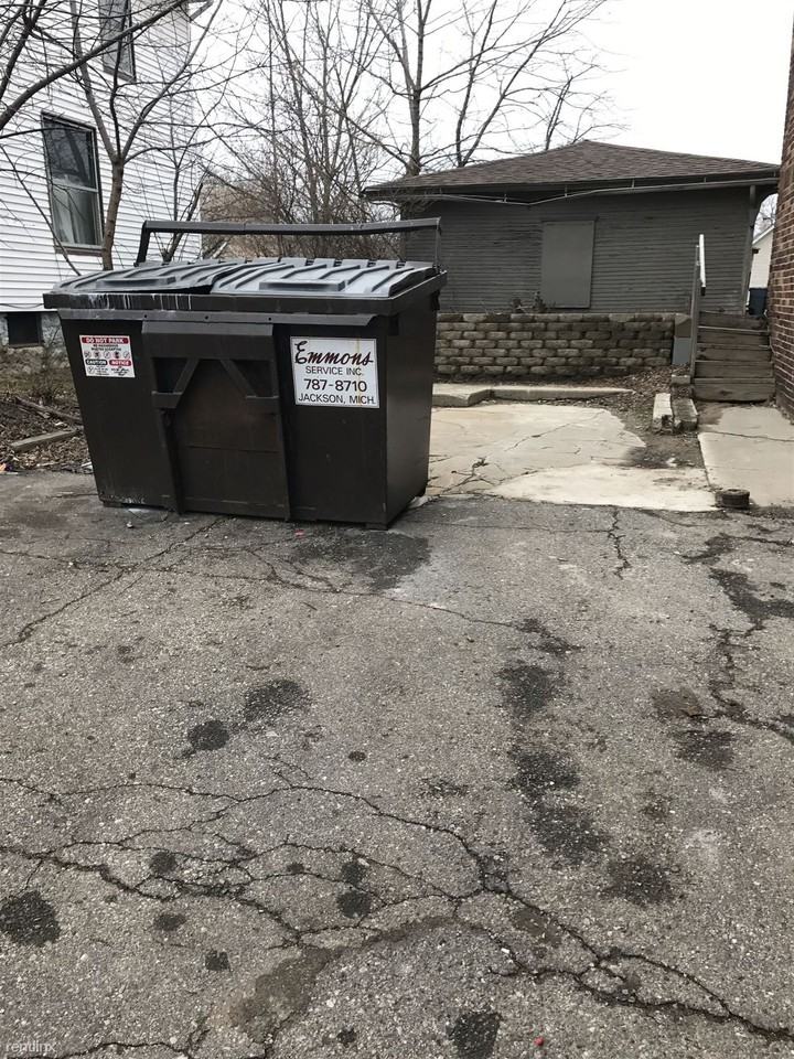 The Lincoln Building - Photo 3 of 8