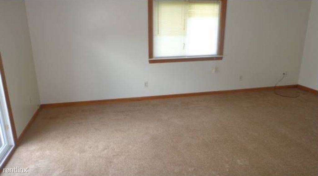 15445 Colbert St - Photo 3 of 5