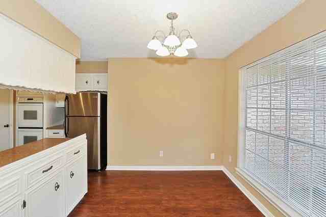 5418 Thistle Dr - Photo 3 of 25