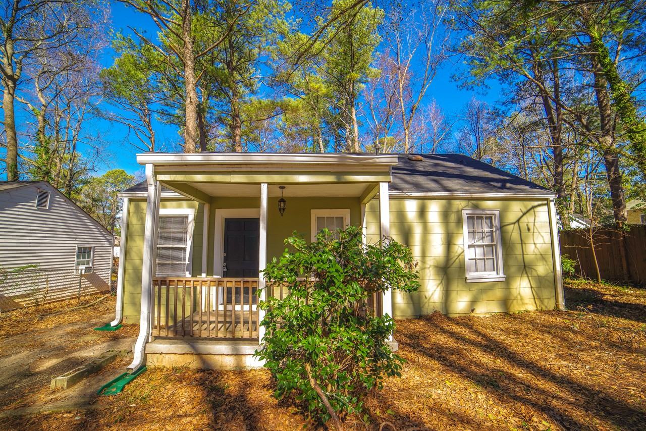 2238 Brunswick Ave SE - Photo 2 of 15