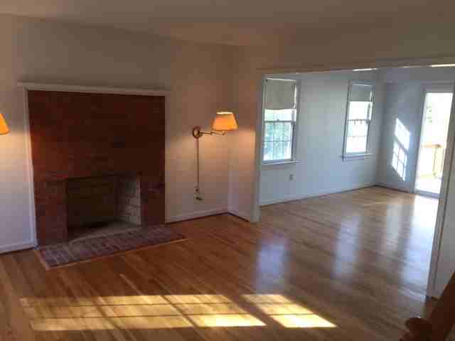 8994 Midway Rd - Photo 2 of 11