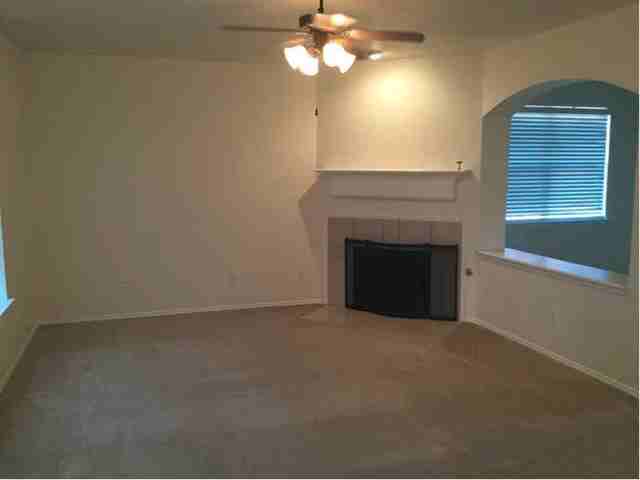 10005 Chadbourne Rd - Photo 3 of 17