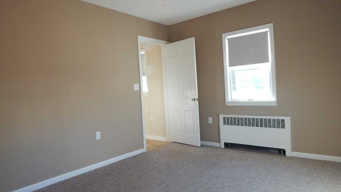 2330 Narraganset Ave - Photo 3 of 6