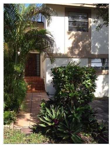 9142 SW 118th Ct - Photo 2 of 8