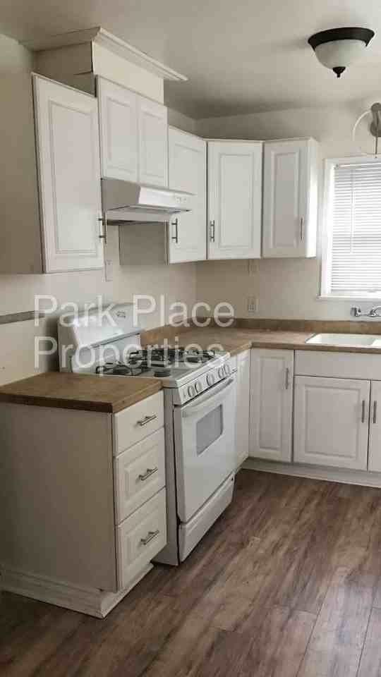 100-198 N Palm Ave - Photo 2 of 13