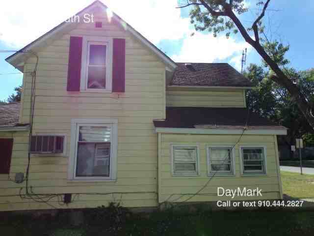 1124 W South St - Photo 2 of 8