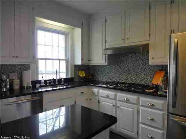 121 Porter Hill Rd - Photo 2 of 19