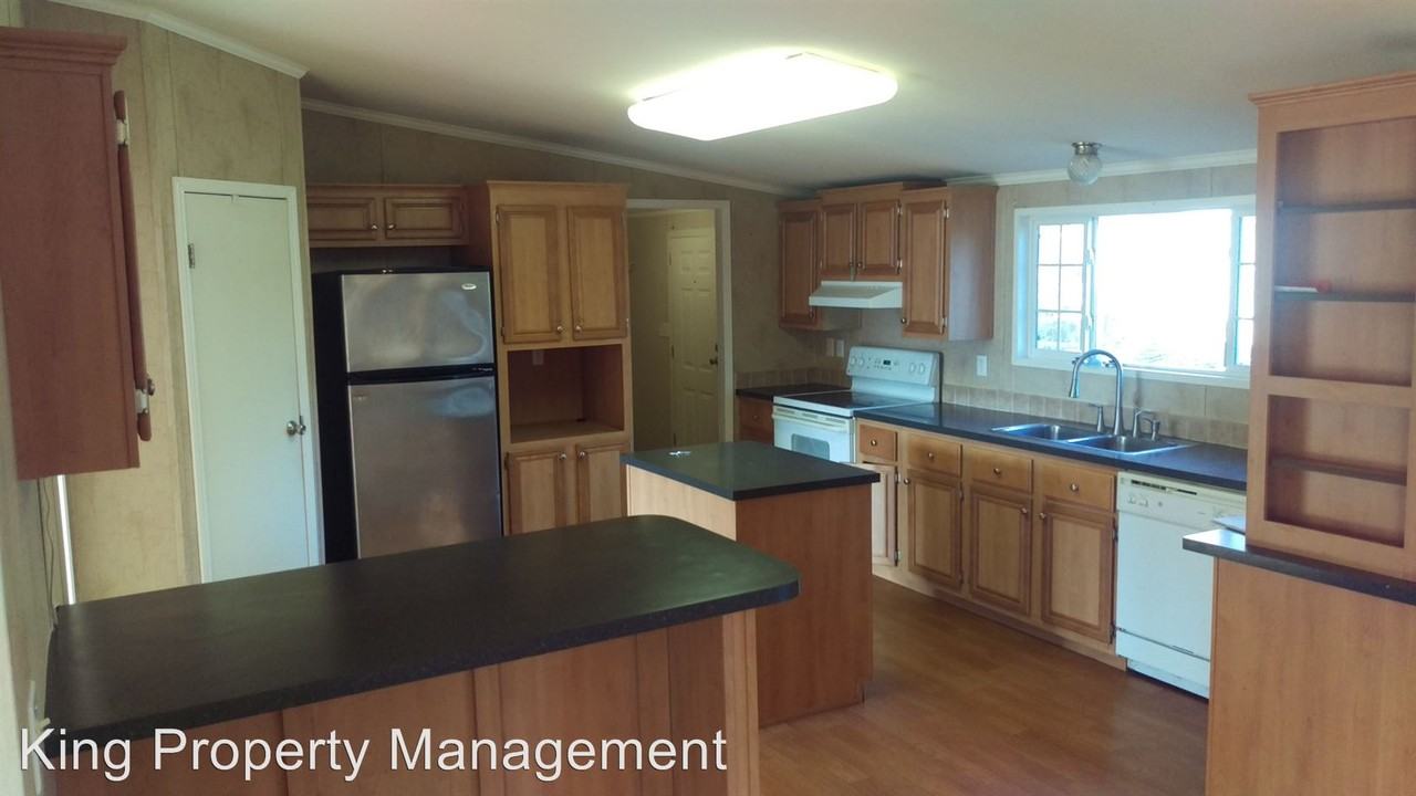 114 Watts Rd - Photo 2 of 12