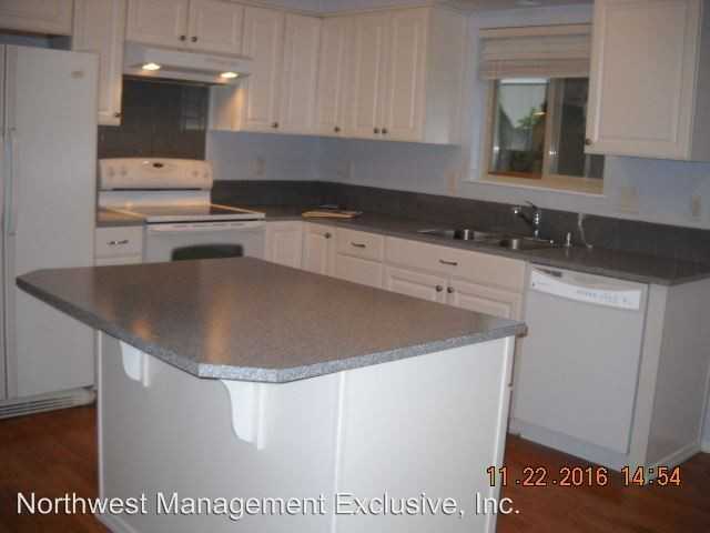 15605 NE 10th St - Photo 3 of 9