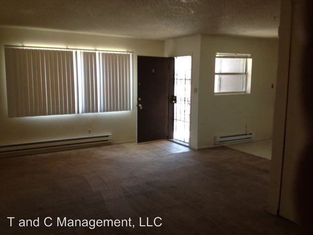 212 General Stillwell St. NE - Photo 3 of 4