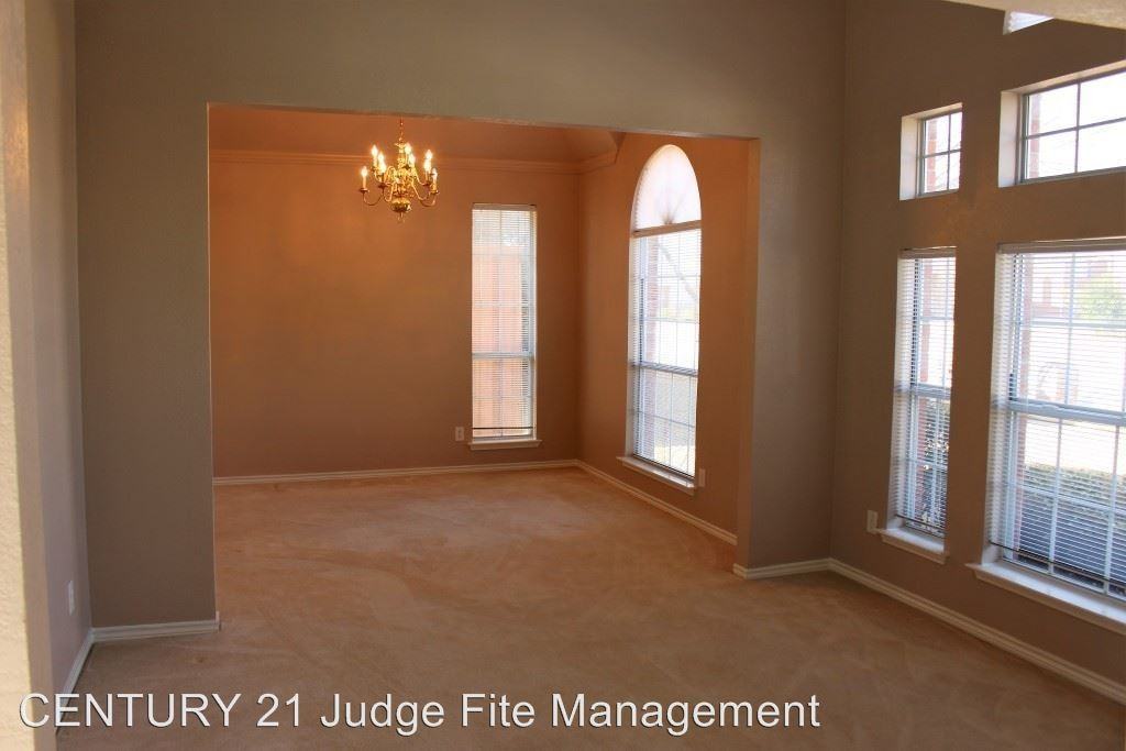 7206 Euclid Dr - Photo 2 of 10