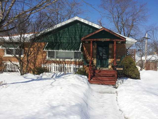 664 E 163rd St, South Holland, IL 60473 3 Bedroom Apartment for 1,495