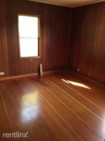 1188 SE Howe St - Photo 2 of 2