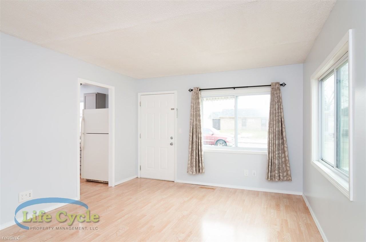 1507 Whiting St SW - Photo 2 of 10