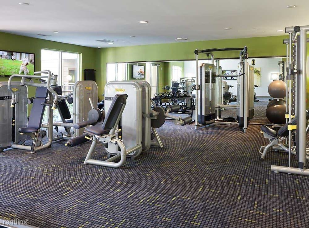 6008 Maple Ave - Photo 2 of 15