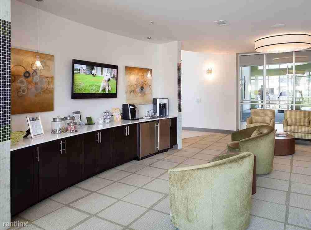 6008 Maple Ave - Photo 3 of 15