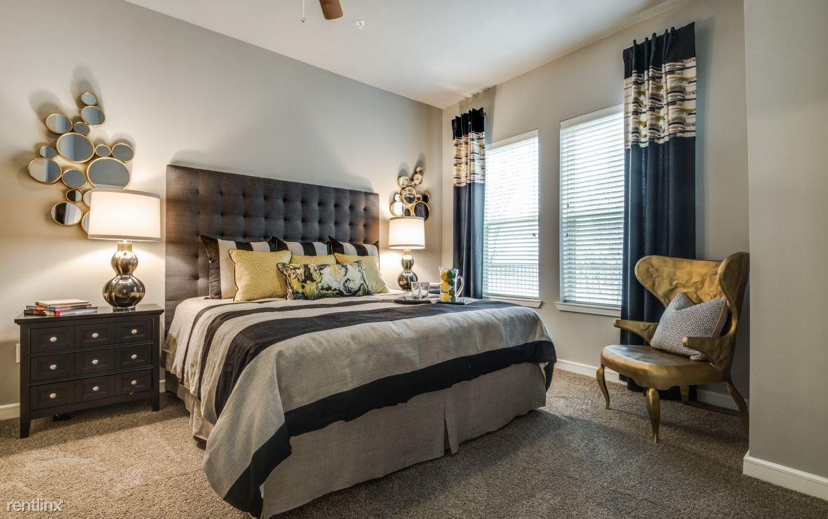 9600 Gaylord Pkwy - Photo 2 of 14