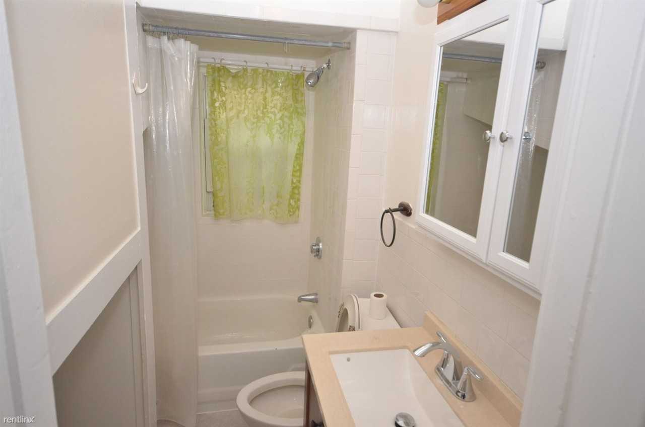 11 Houghton St - Photo 2 of 6