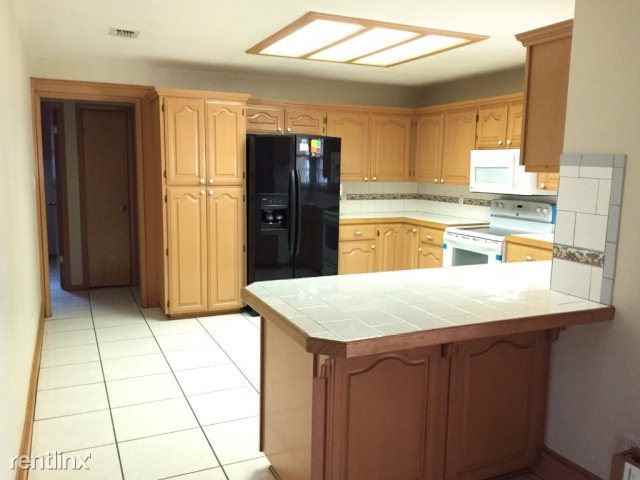 505 E Nassau Ave - Photo 3 of 13