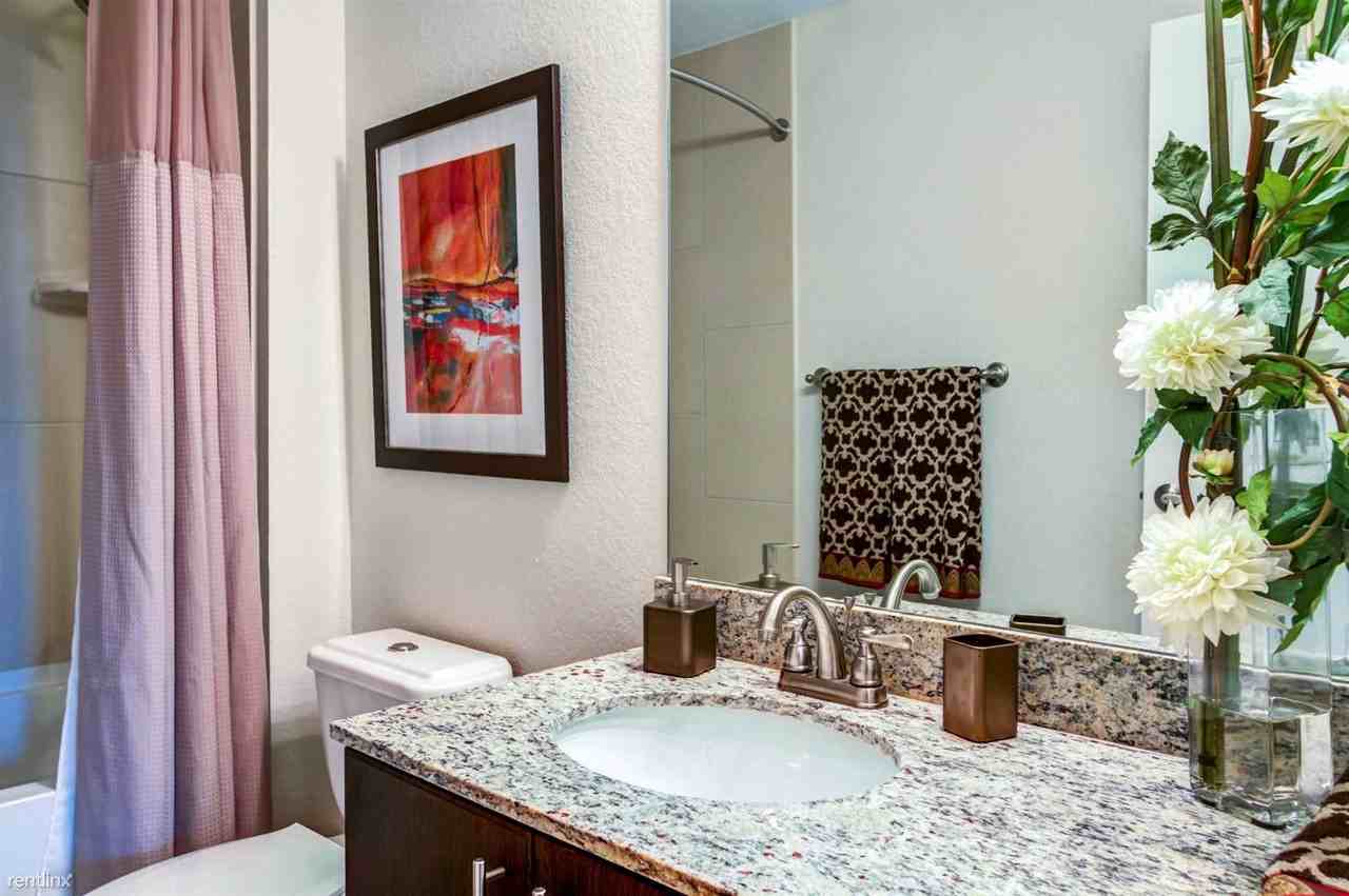 2299 SW 37th Ave - Photo 2 of 7