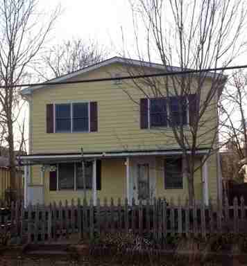 61 Chester Ave SE - Photo 2 of 17