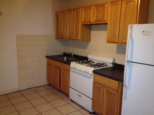 941 N 43rd St - Photo 3 of 10