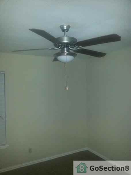 4511 Malden Ln - Photo 3 of 20