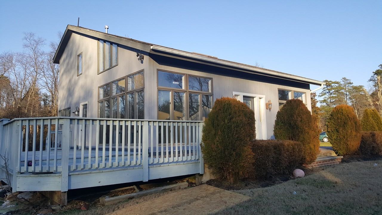 253 Morton Ave - Photo 2 of 3