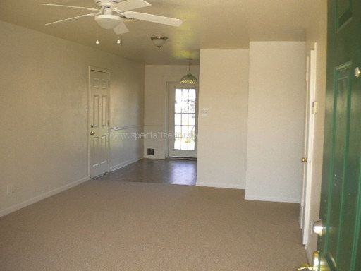 736 Pine St - Photo 3 of 3