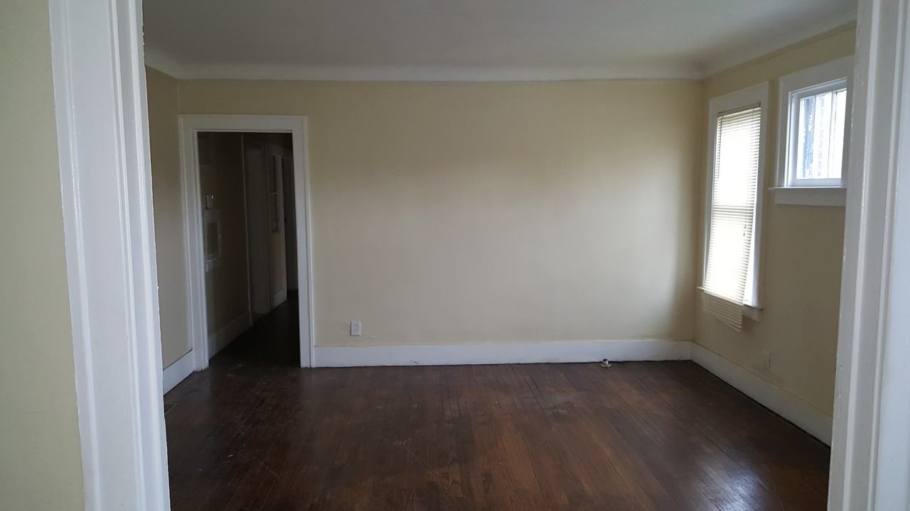 5502 Ridgewood - Photo 2 of 3