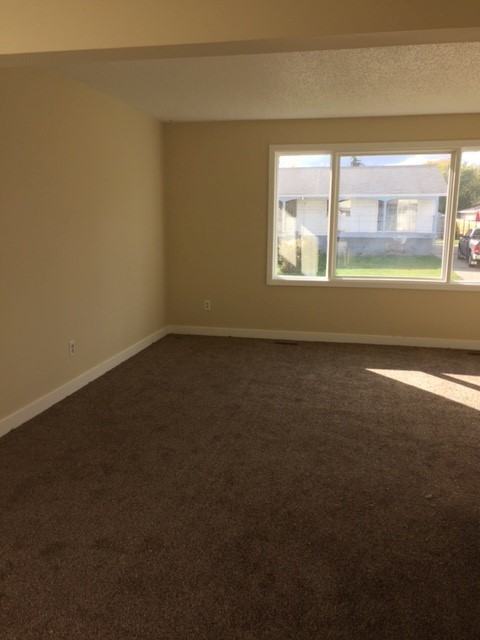 13115 30 St NW - Photo 3 of 3