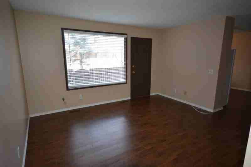 175 Manora Pl NE - Photo 2 of 10