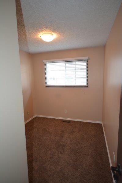 175 Manora Pl NE - Photo 3 of 10