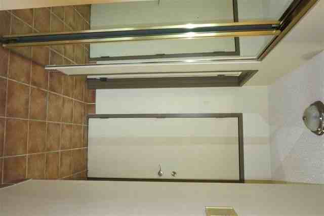 1808 18 St SW - Photo 3 of 8