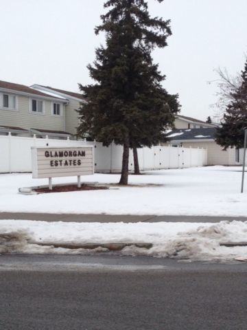 11338-11504 139 Ave NW - Photo 3 of 4