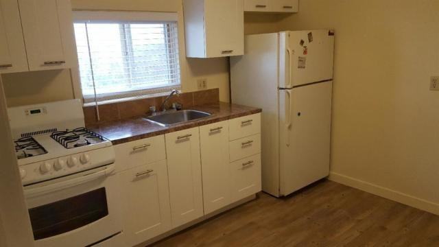 209 29 Ave NE - Photo 3 of 4