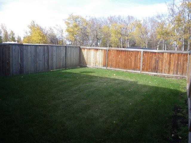 5940 45 Ave - Photo 2 of 3