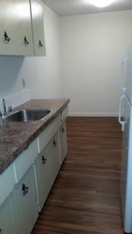 1830 11 Ave SW - Photo 3 of 7