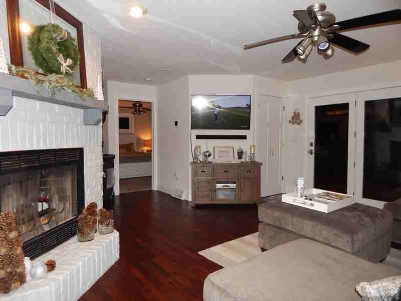 N27W30028 Maple Ave - Photo 2 of 9