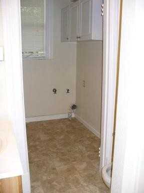 833 6th Ave - Photo 3 of 5