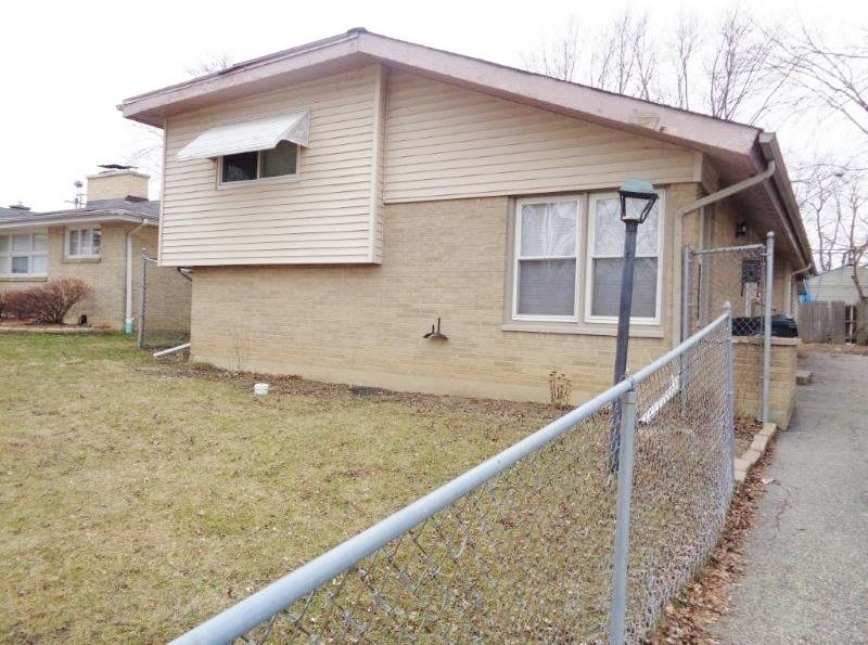 2108 N Linden Ave - Photo 2 of 31