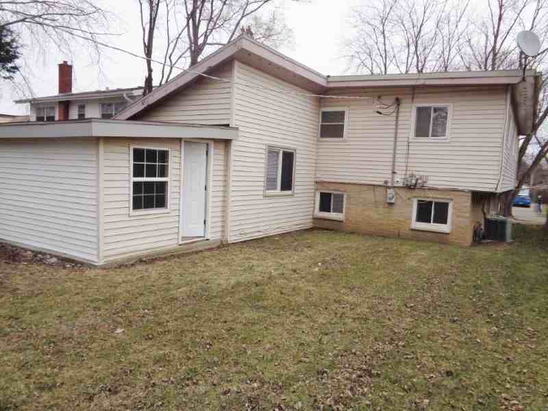 2108 N Linden Ave - Photo 3 of 31