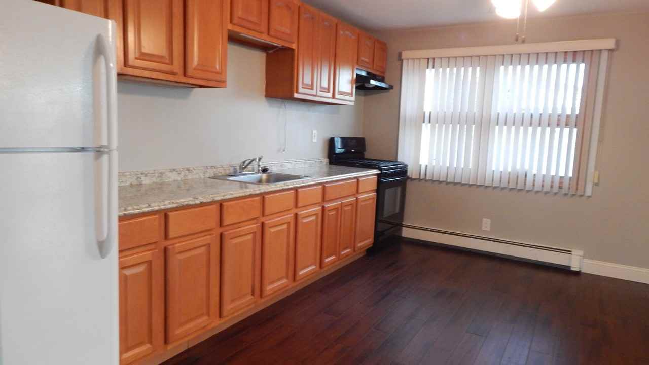 503 Park Ct - Photo 2 of 10