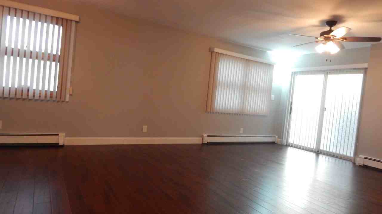 503 Park Ct - Photo 3 of 10