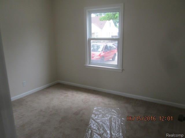 3844 Trumbull St - Photo 3 of 30