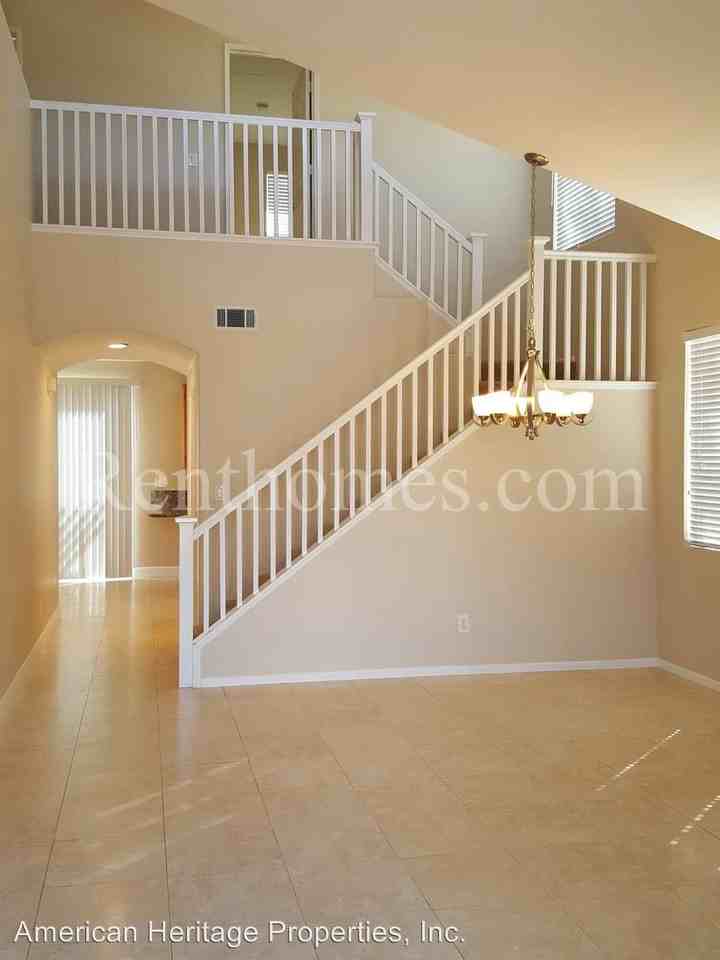 2050 Mirror Lake Pl - Photo 2 of 22