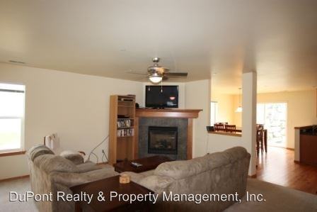 1578 Sinclair Dr - Photo 2 of 9