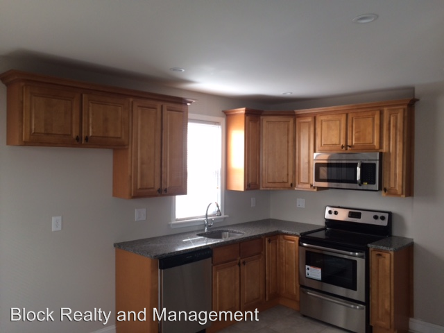 124 Lincoln Ave - Photo 2 of 7
